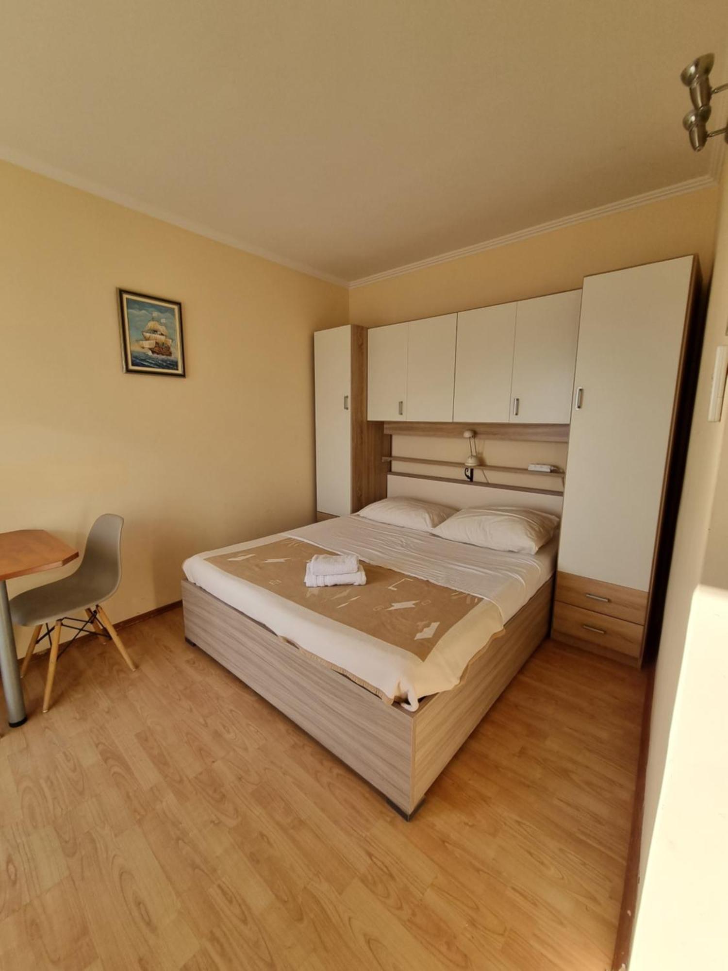 Apartmani Apollo - Drasnice Rum bild