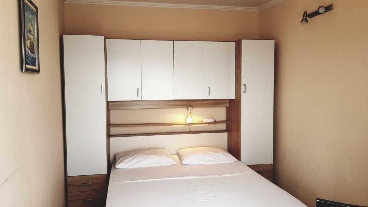 Apartmani Apollo - Drasnice Exteriör bild